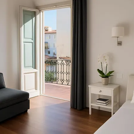 Santa Rosa Florence Apartments 3 Bedrooms - Private Parking-3